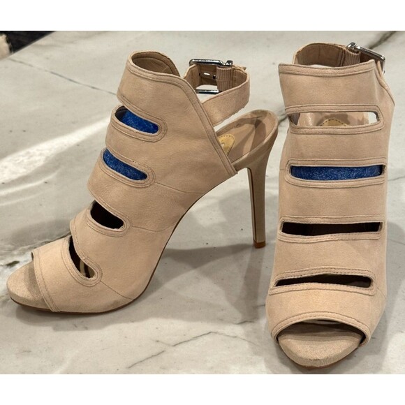 Gianni Bini Ecru Suede Peep Toe Heeled Booties Sz 8.5 - Picture 3 of 11